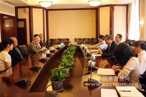 美国柳溪教会一行访问中国基督教两会